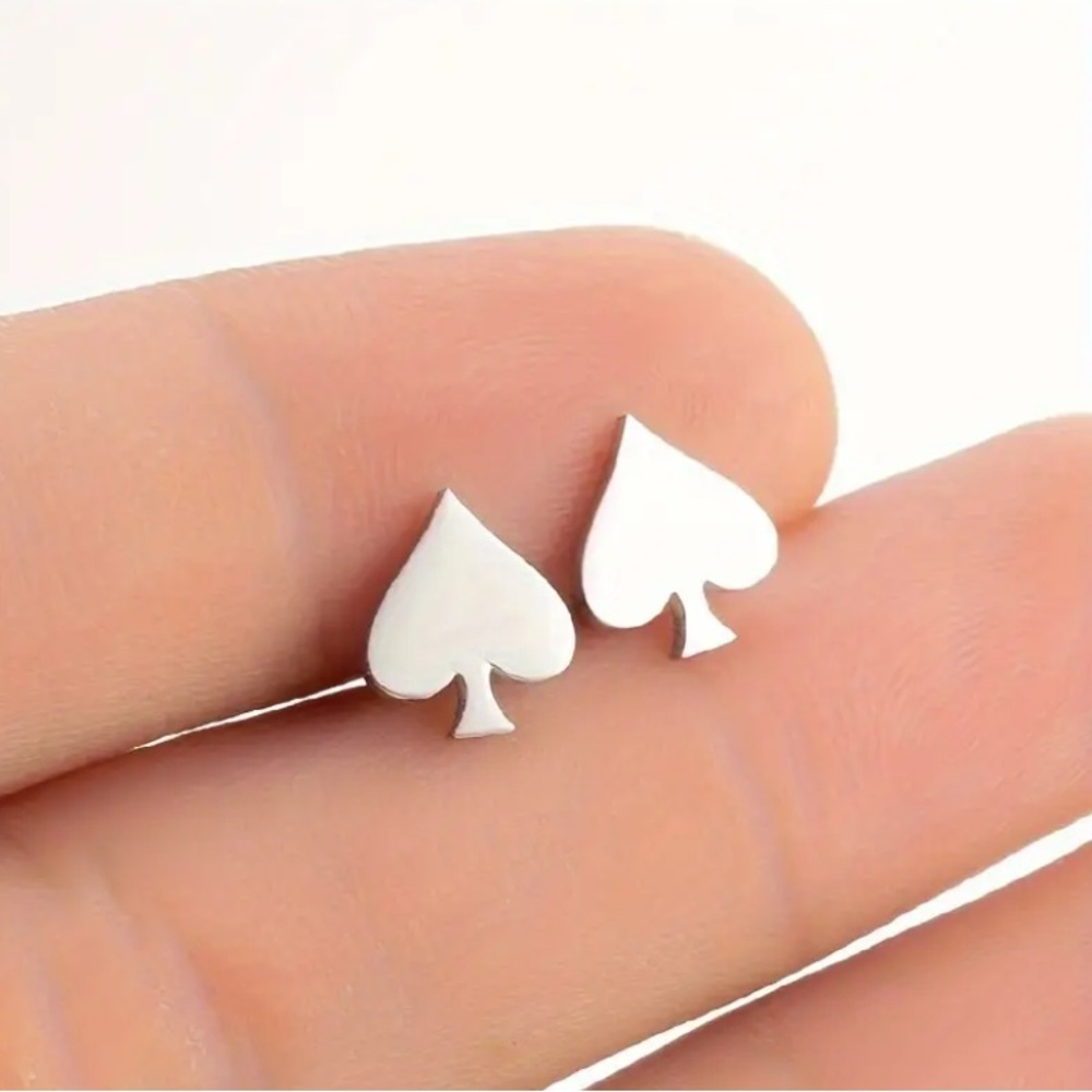 NEW Dainty Spade stud Earrings Silver color - Boutique - Picture 3 of 5